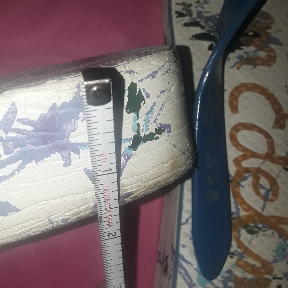 Sam Edelman flip flops - Picture 2 of 4